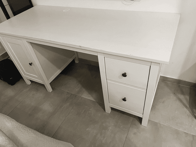 Bureau met bureaustoel