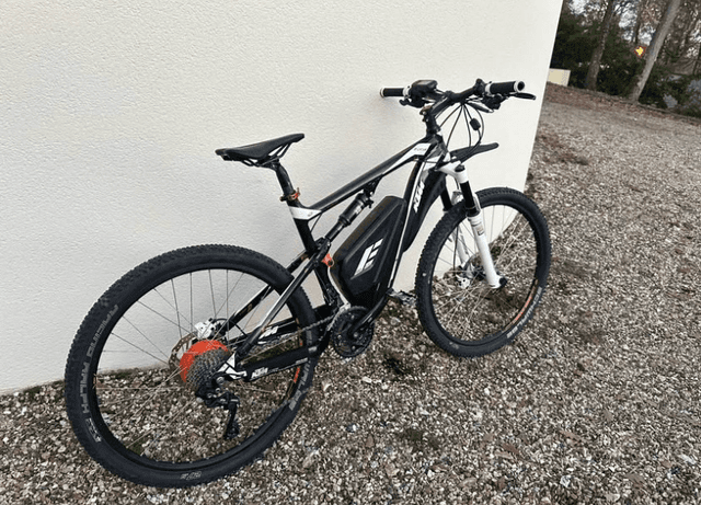 VTT KTM électrique suspendu 390km