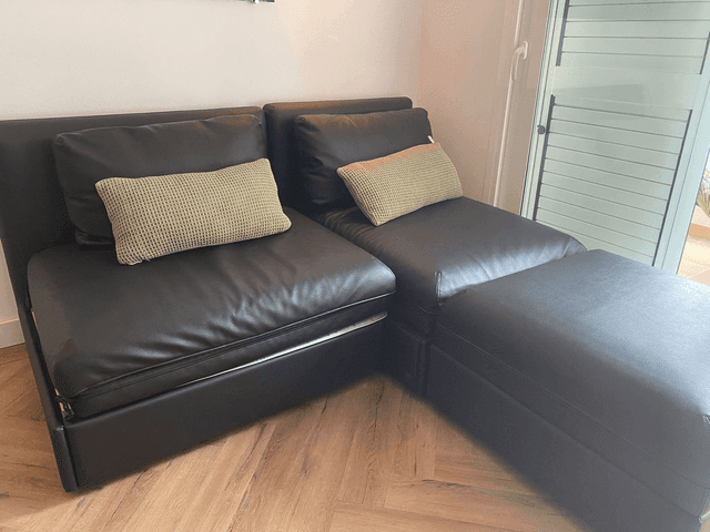 2 Sofa bed + poof