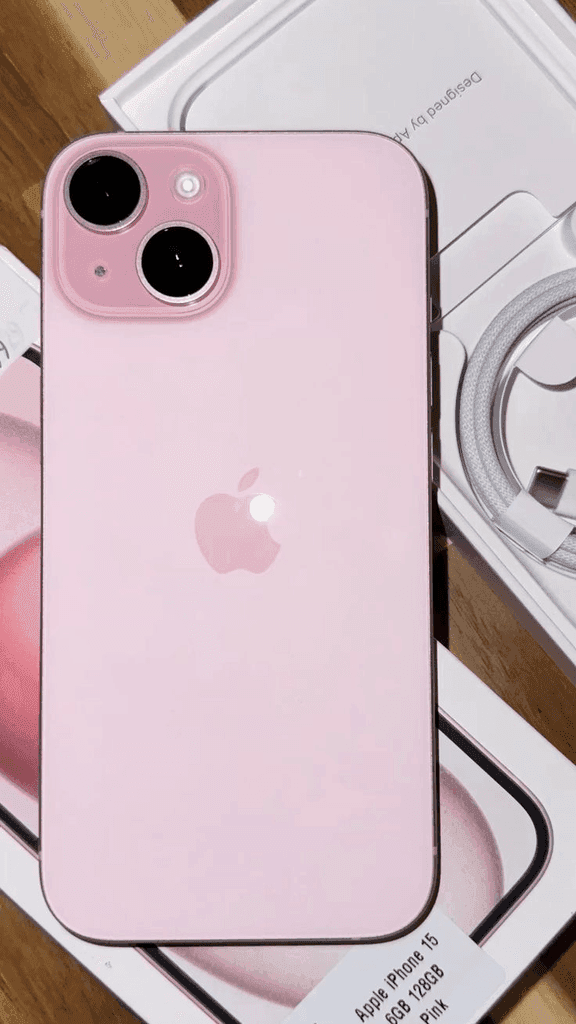 iPhone 15 pink